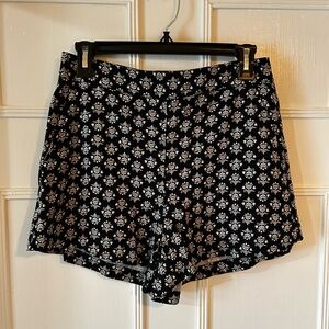 Old Navy Black and White Block Print Patterned High Waist Shorts